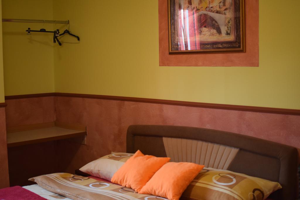 Apartment&Rooms "Globus" Mostar Room photo